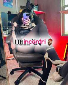 😍ora bella italiana porka videochiamata hot sex chat calda video porno personali😍
