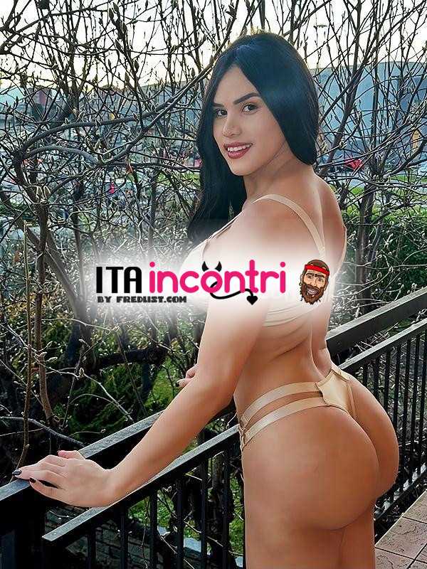 l'uragano è tornata piu bella e calda dopo tante richiesta è tornata 😏