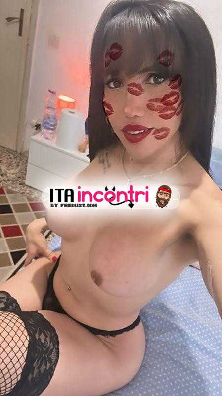 aldo moro 🐷at-pa👑prima volta natalia trans porcona giovane sexy porca🐷 fotos 100 reale.❤️💅🏻regina pompino