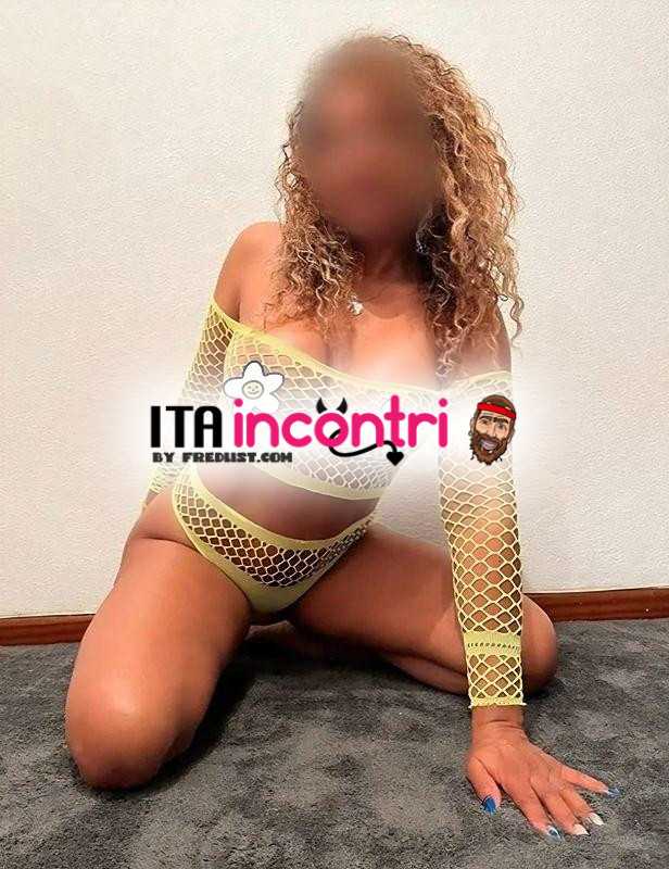 nuova arrivata bella figa tutta foto reale