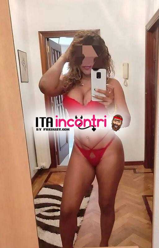 nuova arrivata bella figa tutta foto reale